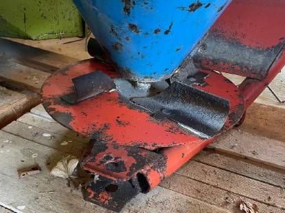 Bild 4:Einscheibendüngerstreuer