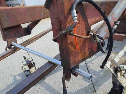 Bild 2:Frontlader Steyr 8070