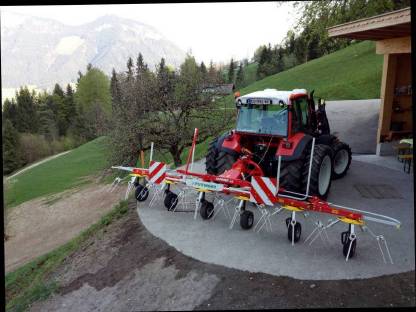 Bild 2:Pöttinger Alpinhit 6.6