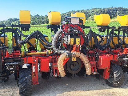 Bild 5:Matermacc MS 8230 12-reihig