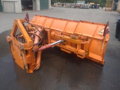 Kahlbacher Schneepflug HES 270