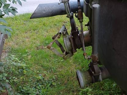 Bild 2:Bauer Güllefass