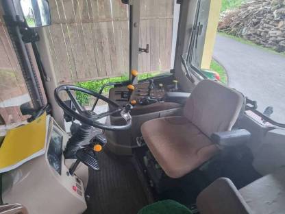 Bild 6:John Deere 6120 SE