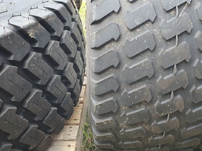 Bild 7:Rasenbereifung New Holland T3030