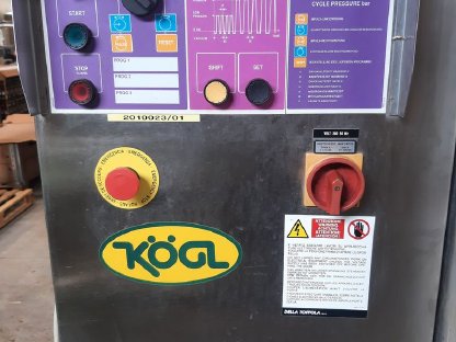 Bild 3:Traubenpresse Della Toffola SP 12