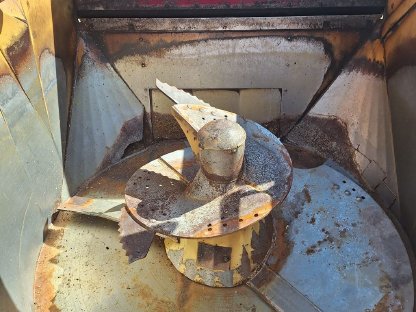 Bild 4:Futtermischwagen BvL 10LS