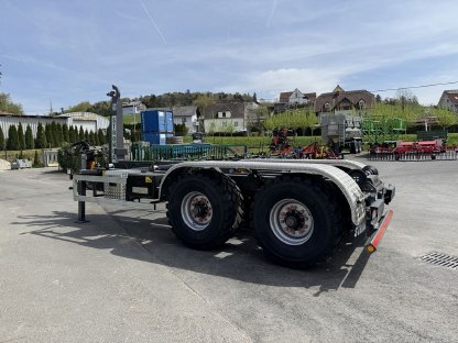 Bild 3:STRONGA HookLoada HL180DT Hakenlift