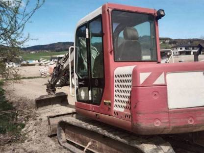 Bild 2:Takeuchi TB070