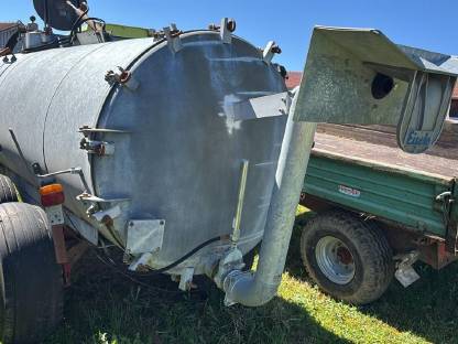 Bild 4:Fuchs Vakuum Güllefass 6.000 l