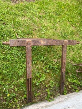 Bild 7:Taarup Mulcher SKT 1500, Palettengabel und Arbeitsbühne