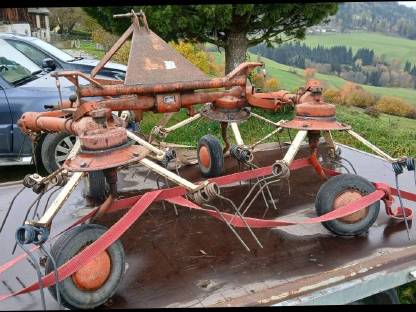 Bild 2:Kreisler Heuwender Fahr KH4