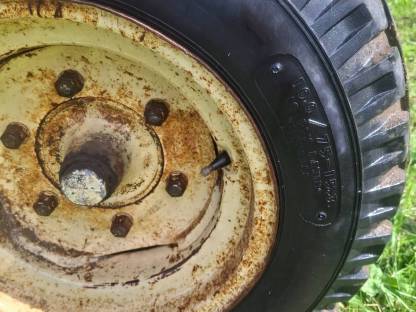 Bild 2:Fahrgestelle zu verkaufen