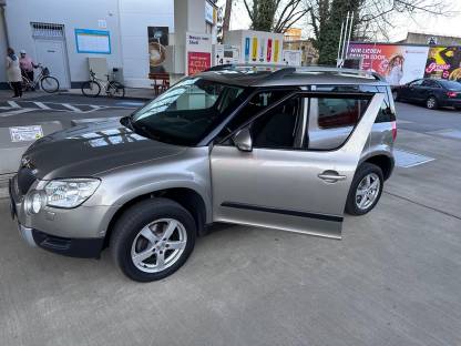Skoda Yeti Allrad 4x4, Automatik DSG, Schiebedach SD