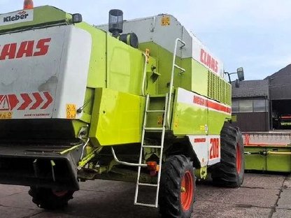 Bild 3:Claas Mega 208 Mähdrescher (1996) - 3.900 Bstd.