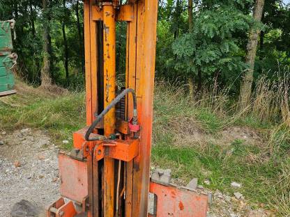 Bild 2:Heckstapler, Frontstapler, Hubgerüst