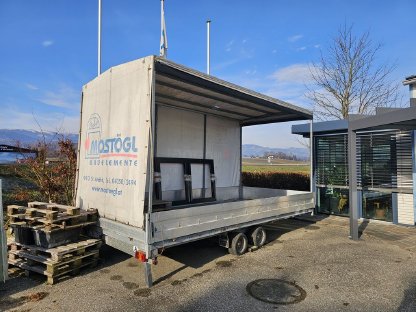 PKW Anhänger 5,2 x 2,4 m mit Planenaufbau