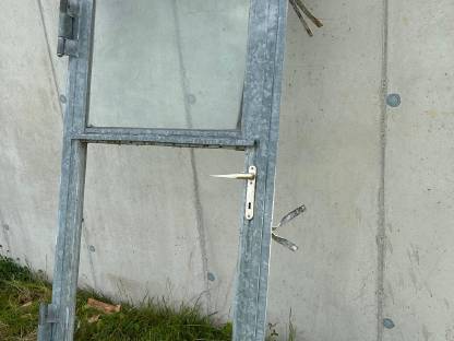 Bild 2:Stalltüre verzinkt