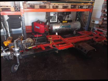 Bild 2:Abschleppachse Thor