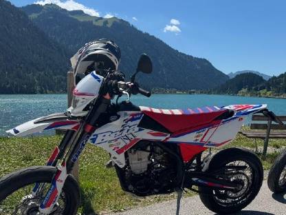 Super Moto