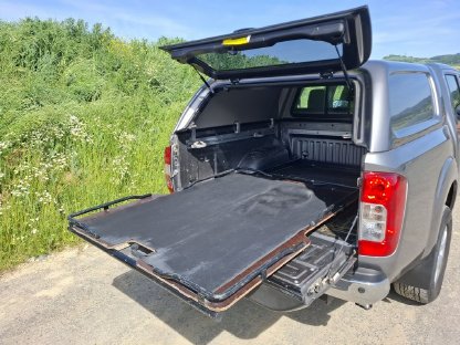 Bild 5:Nissan Navara Double Cab 4x4 2,3 dCi Visia