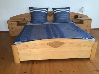 Hochwertiges Erlenvollholzschlafzimmer