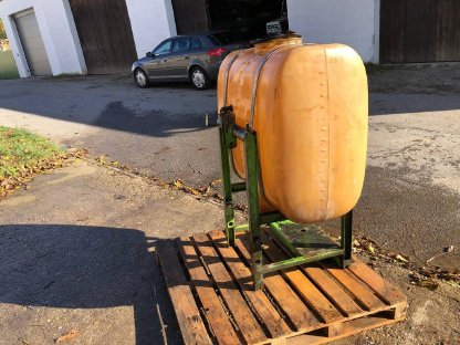 Bild 2:Spritzfass 300l