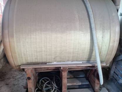 Bild 2:4.000 l Polyester Fass