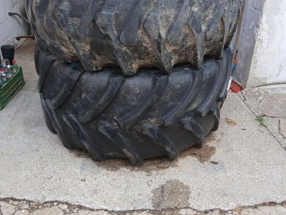 Bild 9:Komplettrad/Ersatzrad 24.5R32