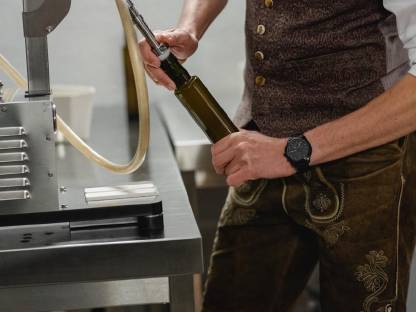 Bild 3:Essigproduktion / Lohnveredelung