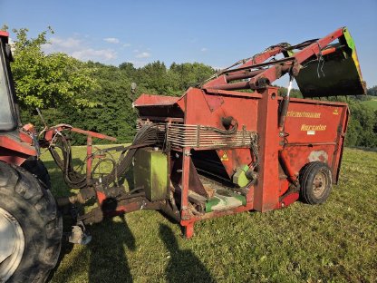 Bild 4:Strautmann Herkules Silokamm