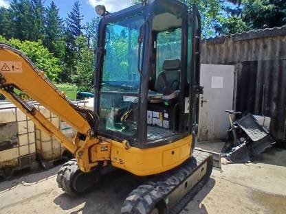 Komatsu PC26