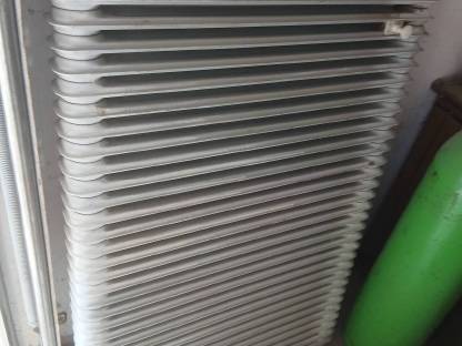 Bild 3:Ölbrenner, Druckausdehnungsgefähß und zwei Heizkörper