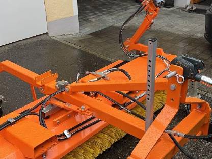 Bild 3:Kehrmaschine 2,80 m