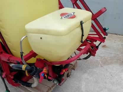 Bild 4:Feldspritze Hardi 12 m