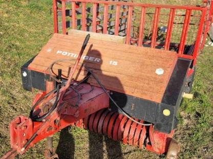 Bild 3:Pöttinger Ladewagen 15