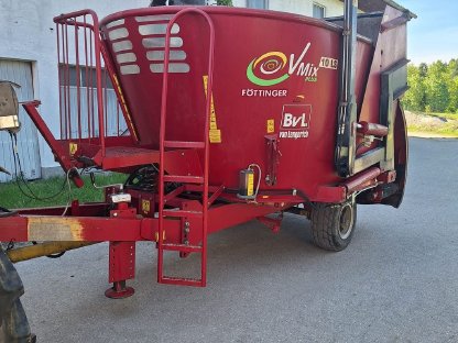 Bild 3:Futtermischwagen BvL 10LS