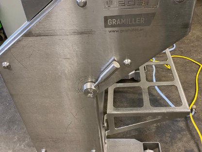 Bild 2:Vliesmaschine Marke Weber