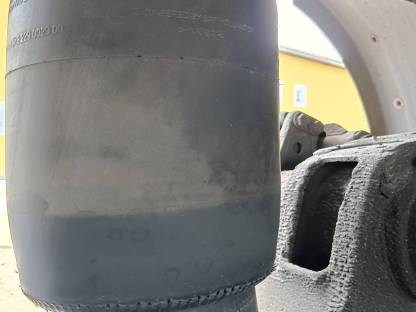 Bild 3:LKW Auflieger Luftbalg SAF