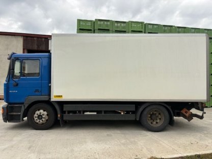 Bild 2:MAN ME220B mit Kühlkofferaufbau