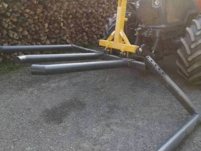 Bild 7:Ballenträger, hydr. klappbar