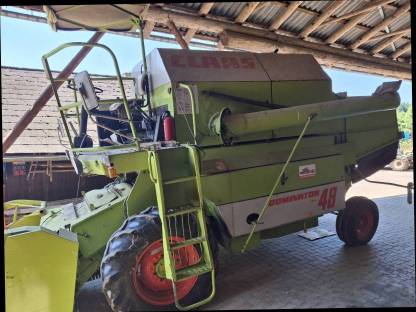 Bild 2:Claas Dominator 48