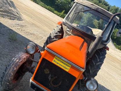Bild 2:Zetor 3511