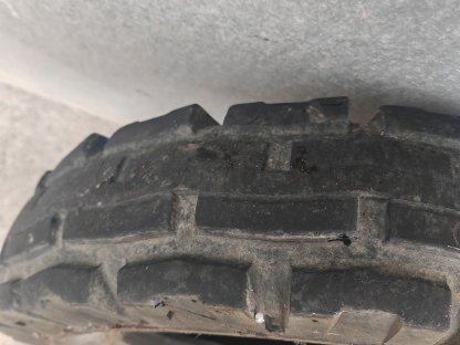 Bild 2:Traktorreifen Barum/Semperit