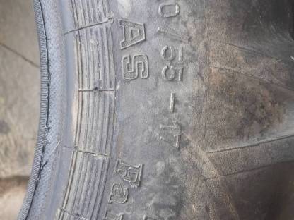 Bild 2:Reifen 15.0/55-17