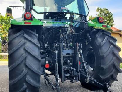 Bild 4:Deutz Fahr 5090.4G mit Frontlader