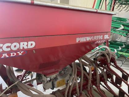 Bild 5:Accord Sähmaschine Pneumatic DL