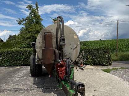 Güllefass Bauer 7,9l