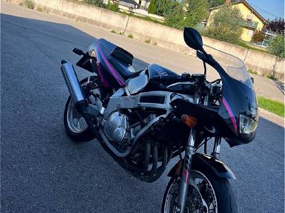 Bild 2:Yamaha FZR 500 Oldtimer mit Pickerl neu