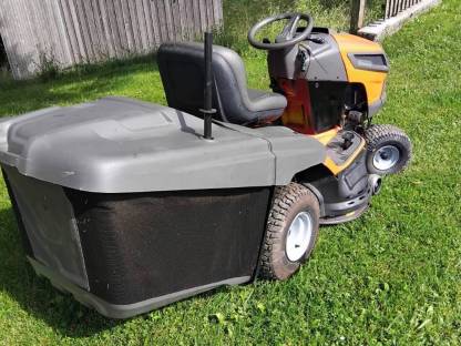 Bild 4:Rasentraktor Husqvarna TC 238T