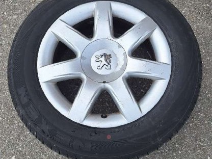 Verkaufe 4 Original Peugeot Alufelgen inkl. neuen Reifen